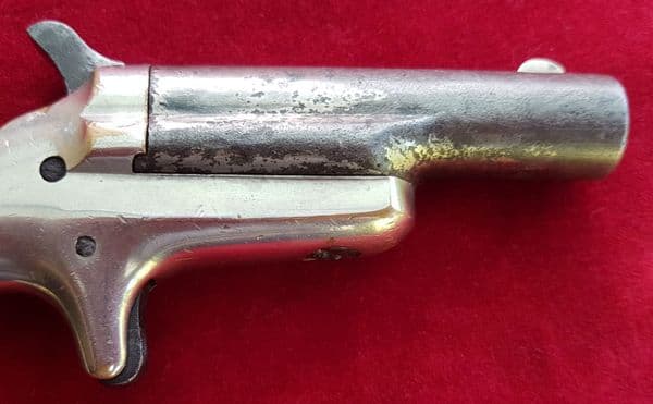 A scarce American Colt no 3. antique single shot derringer pistol. Worn condition. Ref 1436.